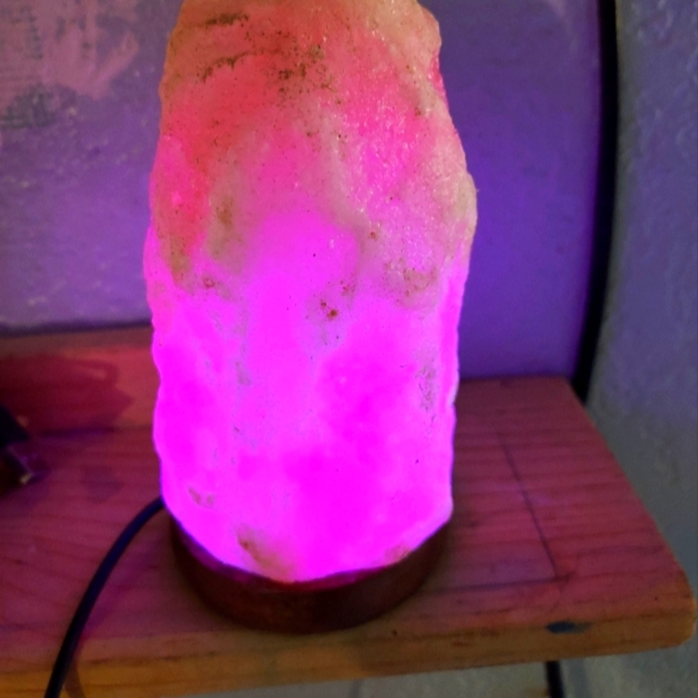 Himalayan salt lamp